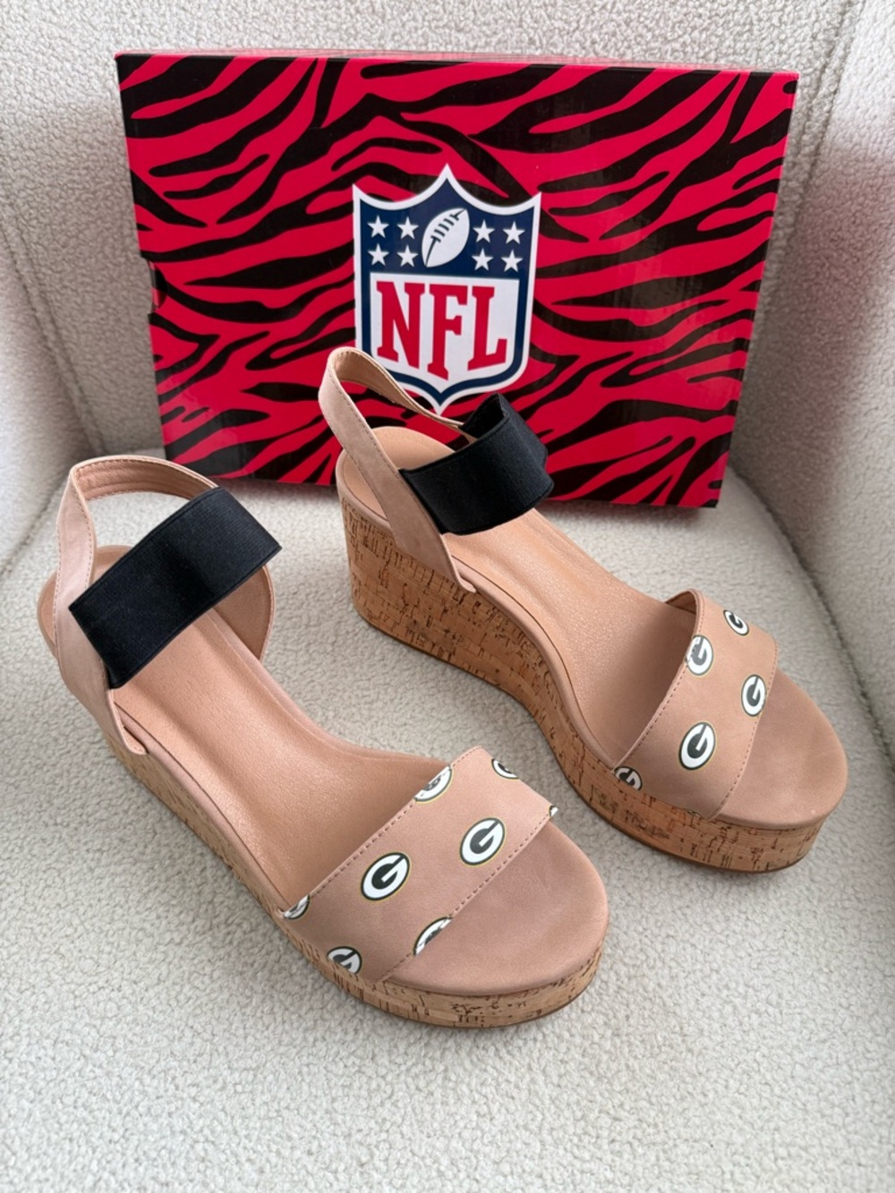 🏈💚Green Bay Packers - Wedge Sandals with Elastic Strap - (sz 10) Tan